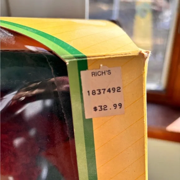 The Official Cabbage Patch Doll in Pink Outfit, holding purple crayon - Picture 6 of 6